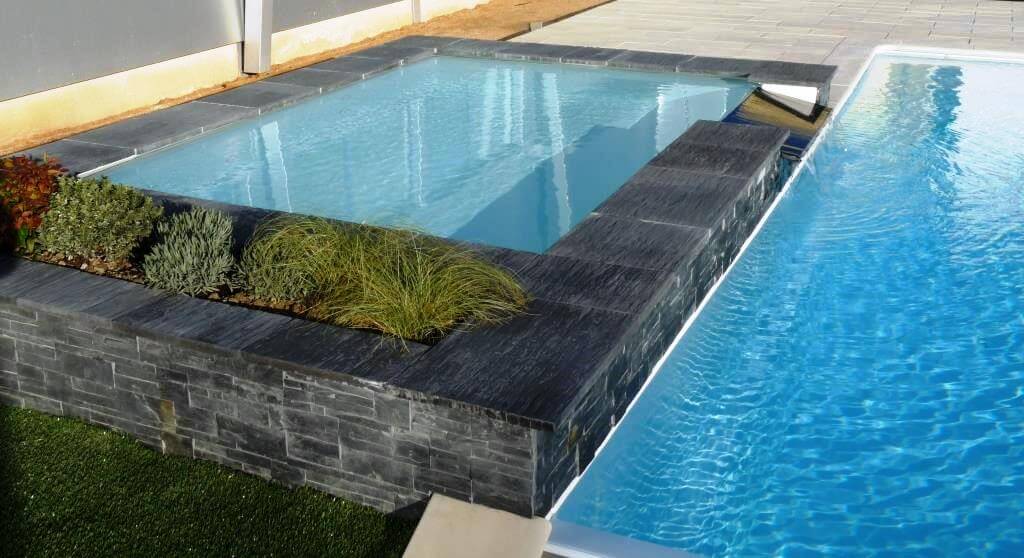 piscine a debordement Lambesc